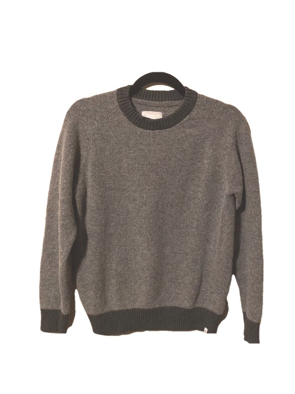 Minimum| Soft Wool Blend Two Toned Crewneck.